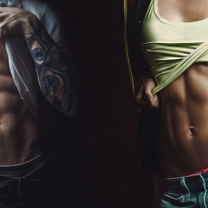 爱游戏-国足选手比赛路上逐梦逆袭，奋勇前行，队员国足