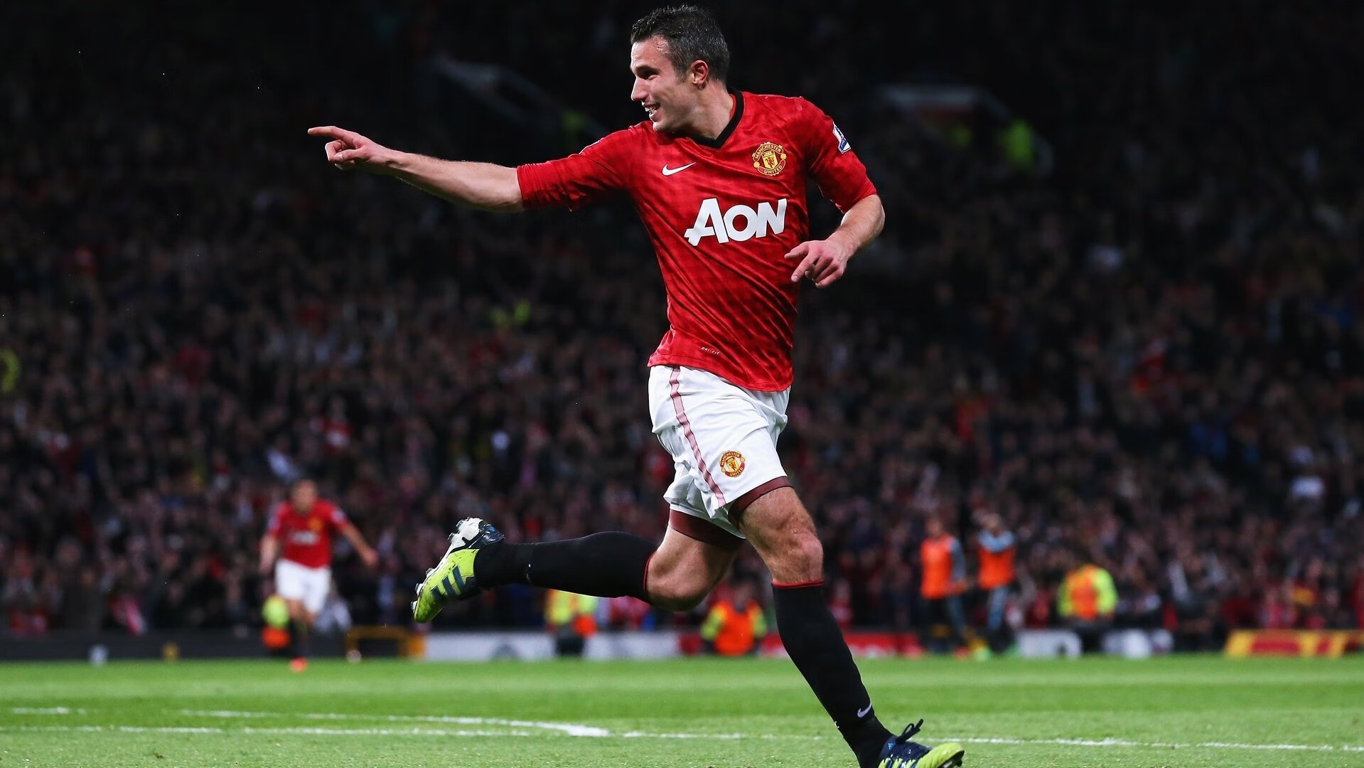 史上最耀眼的“黄金中场”：掌控比赛的设计师，黄金中锋